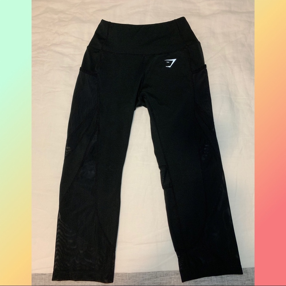Gymshark crop leggings black with side pockets  XS